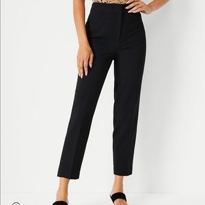 NWT - Ann Taylor The Slim Pant / Size 0 / Black / Regular